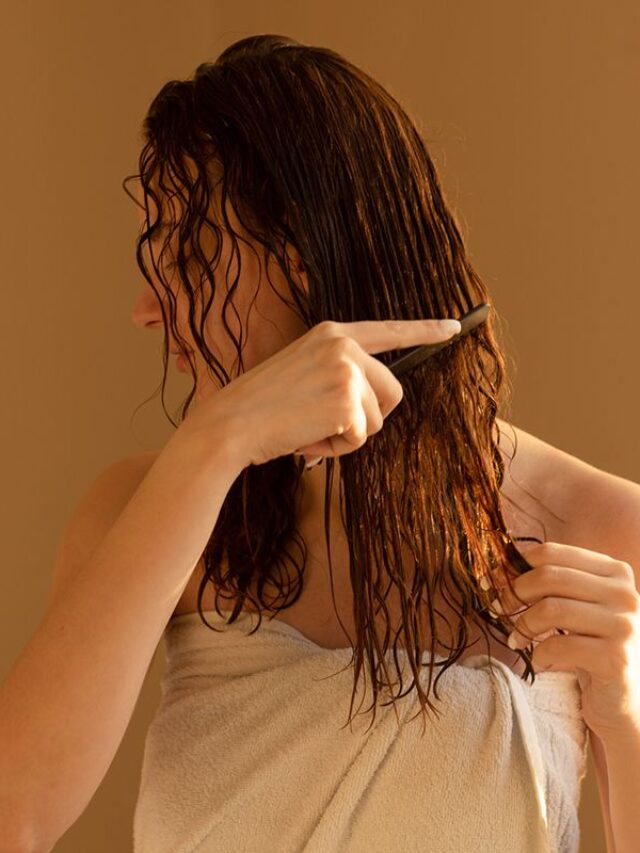 How To Dry Your Hair Without Damaging It, According to Stylists